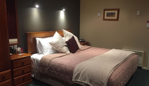 Deluxe Studio, Non Smoking, Balcony (Deluxe King Spa Studio)