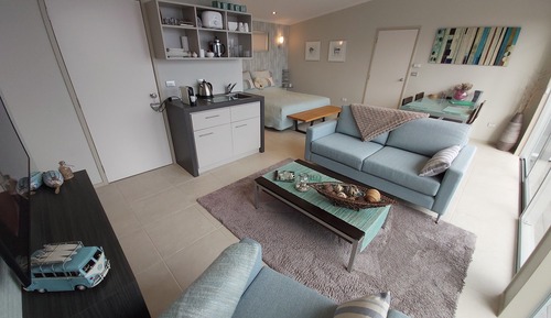 Standard Studio, 1 King Bed, Non Smoking, Air conditioning (Alegria Suite)