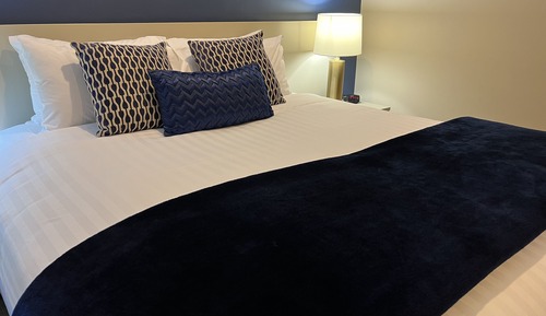 Luxury Suite