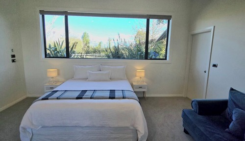 Suite, Mountain View