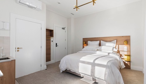 Deluxe Studio Suite