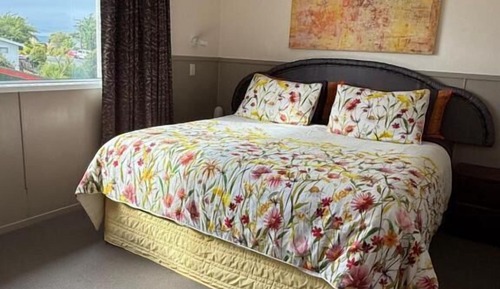 Deluxe Double Room, Partial Lake View