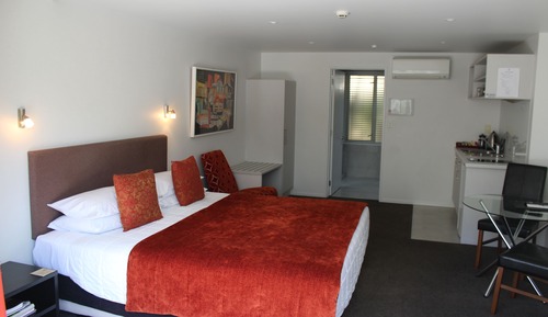 Executive Studio Unit 