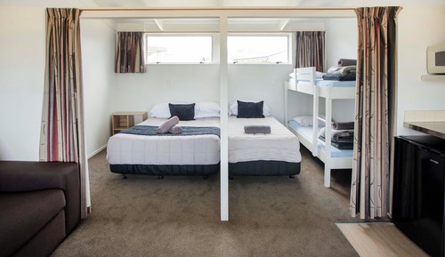 Cabin, Kitchenette