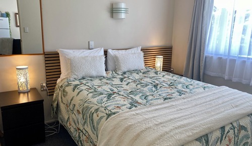 Classic Apartment, 2 Bedrooms, Non Smoking, Park View