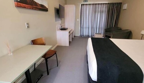 Deluxe Studio Apartment