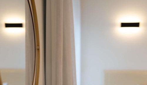 One-Bedroom Apartment with Kitchenette