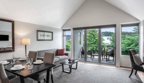 Suite with Garden View