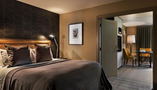 One-Bedroom King Suite