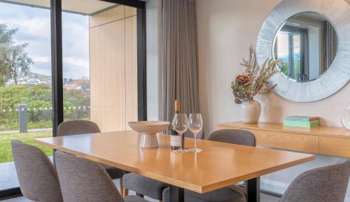 Two Bedroom Mountain View Apartment