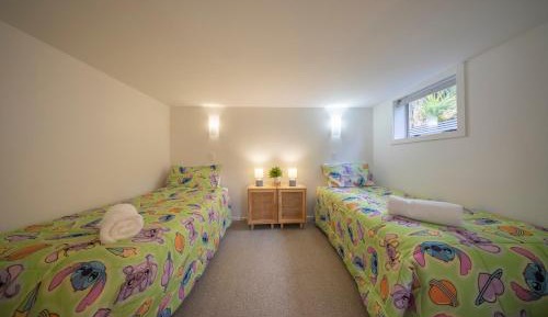 Deluxe Family Room