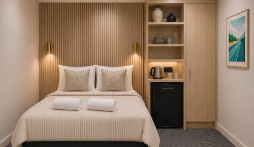 Queen Room with Shared Bathroom
