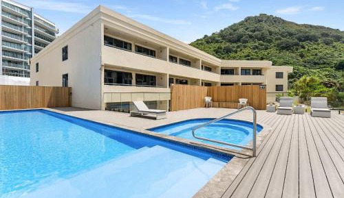 Two-Bedroom Apartment with Mountain View