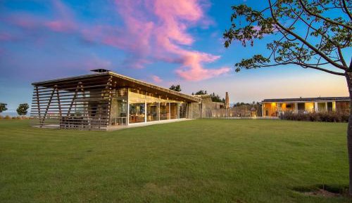 Three-Bedroom Vacation Home 
