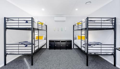 Mixed Dormitory Room