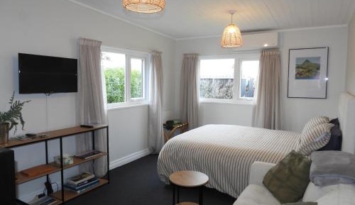 Apartment with Garden View