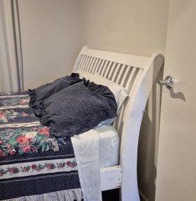 Queen Room with Shared Bathroom