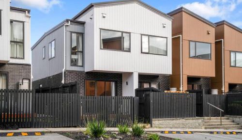 Three-Bedroom Townhouse