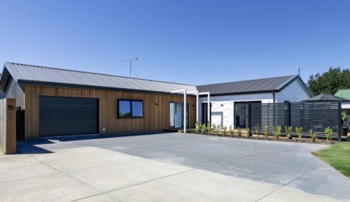 Three-Bedroom Vacation Home 