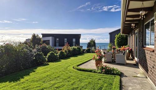 Three-Bedroom Vacation Home 