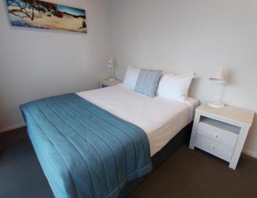 One-Bedroom Apartment with Sea View first floor