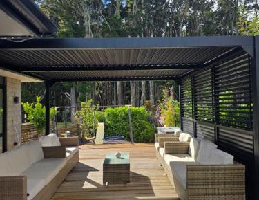 Family Room with Garden View