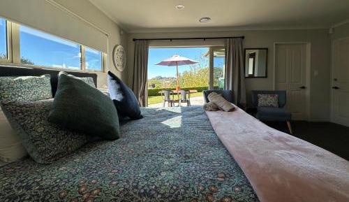 King Room with Mountain View