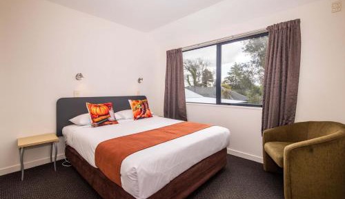 Large Three-Bedroom Apartment