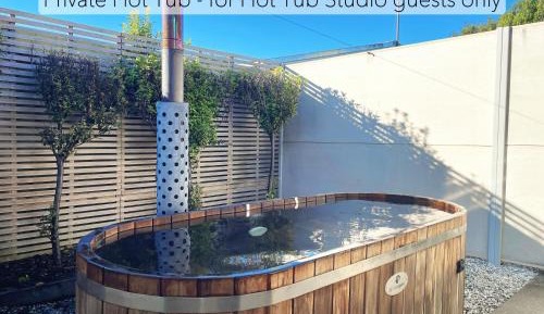 Studio with Hot Tub