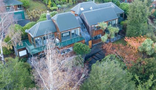 Five-Bedroom Holiday Home