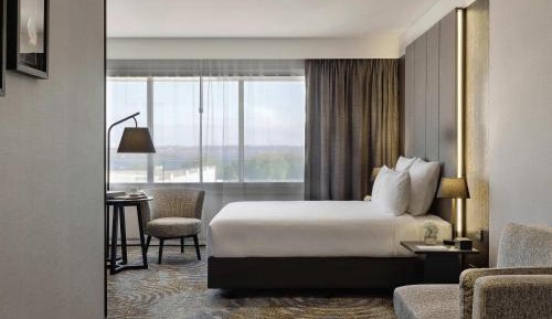 Superior King Room with Lake View