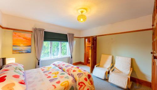 Deluxe Queen Room