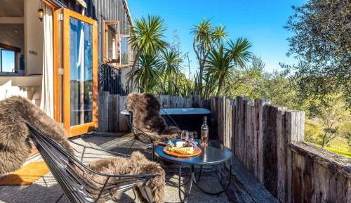 Double Room with Balcony and Sea View