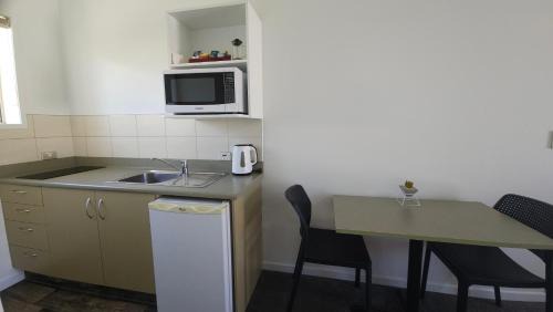 Deluxe Studio