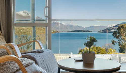 Studio Apartment with Balcony