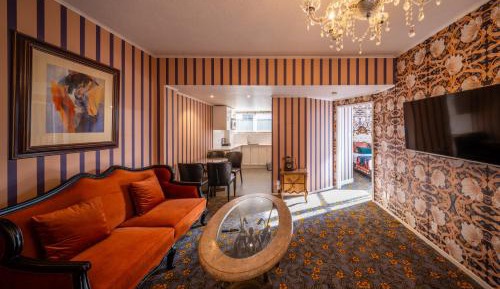 Two-Bedroom Suite