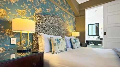 Pacific View Suite