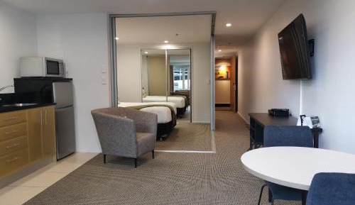 Classic One-Bedroom Apartment with King Bed