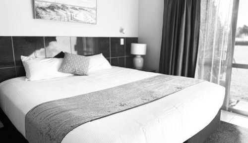Superior One-Bedroom Apartment