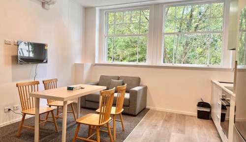 Deluxe Two-Bedroom Apartment with Garden View