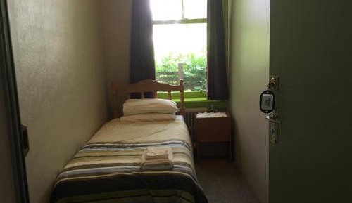 Single Room with Shared Bathroom