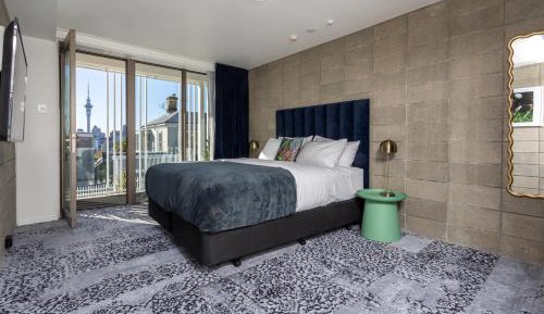 Deluxe Studio with free secure Parking