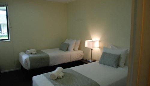 Standard Twin Room with Shared Bathroom