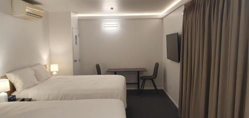 Deluxe Double or Twin Room