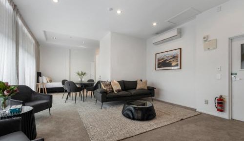 Executive One-Bedroom Apartment