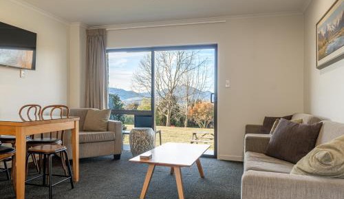 Three Bedroom Motel