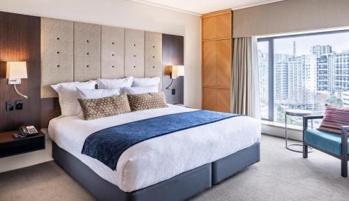 Junior King Suite with Club Access