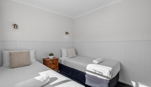 One Bedroom Motel
