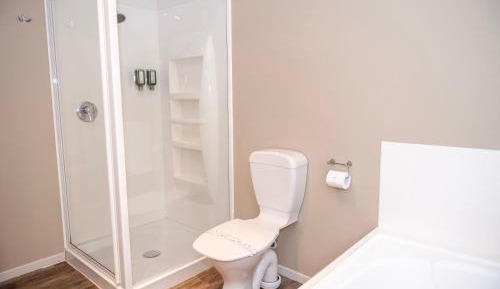 Studio with Spa Bath