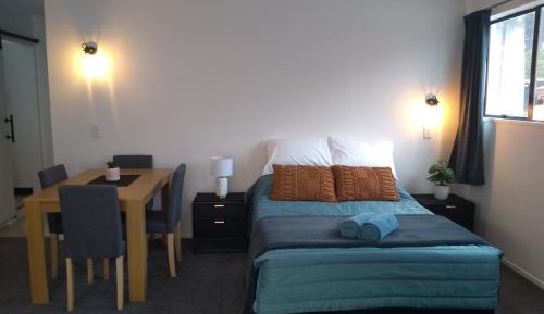 Deluxe Studio
